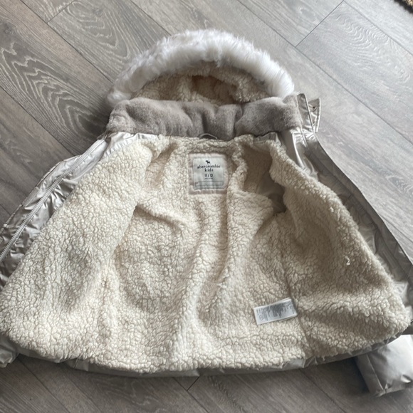 Abercrombie kids reflective silver winter jacket - Picture 3 of 5